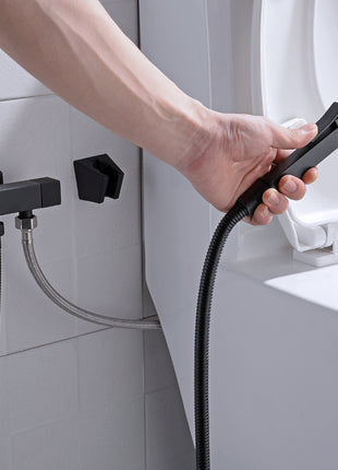 Bathroom cleaning nozzle