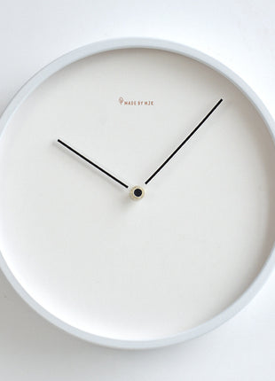 Modern Minimalist Living Room Metal Wall Clock