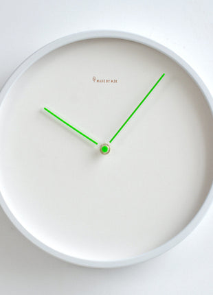 Modern Minimalist Living Room Metal Wall Clock