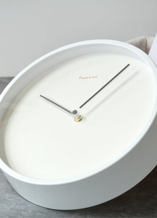 Modern Minimalist Living Room Metal Wall Clock
